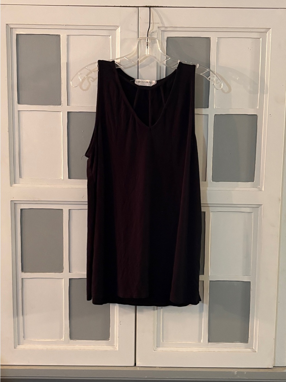 American Able Black Sleeveless V-Neck Tank Top